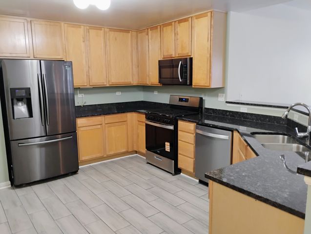 1128 GEORGETOWN Way 1128, Vernon Hills, IL 60061