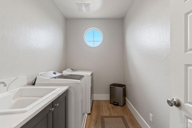 4491 Vineyard Drive, Madera, CA 93636