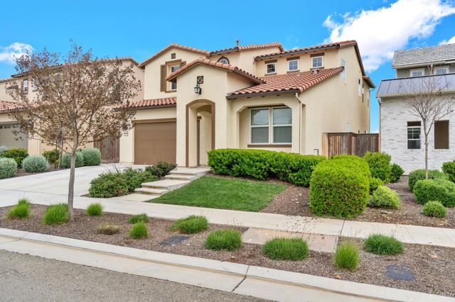 4491 Vineyard Drive, Madera, CA 93636