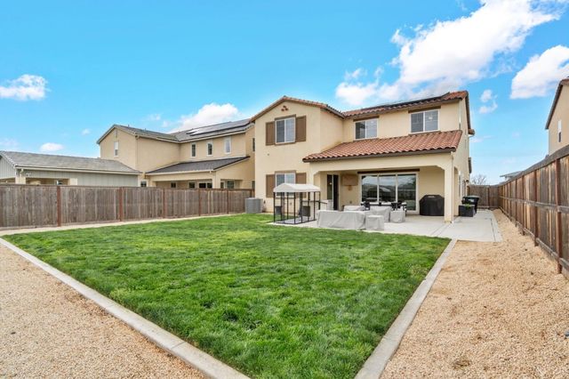 4491 Vineyard Drive, Madera, CA 93636