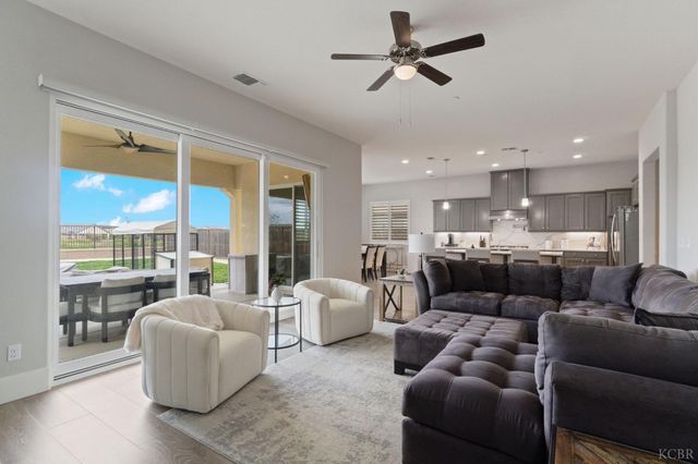 4491 Vineyard Drive, Madera, CA 93636