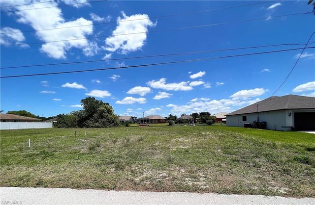 31 NE 12th CT, Cape Coral, FL 33909