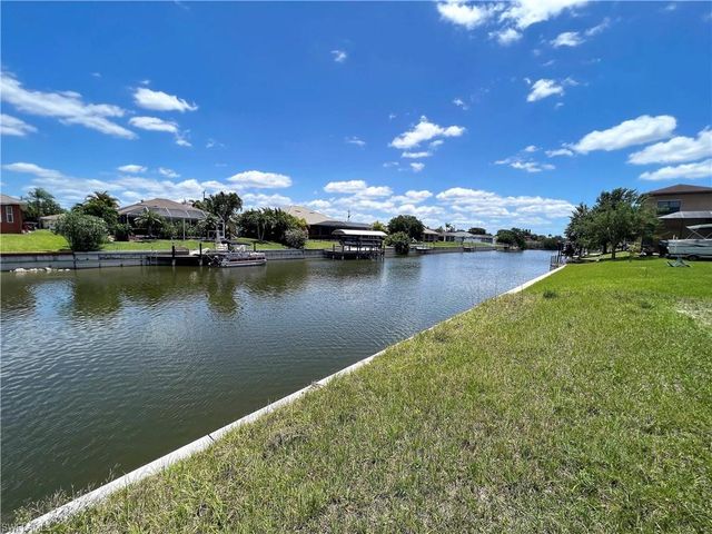 31 NE 12th CT, Cape Coral, FL 33909
