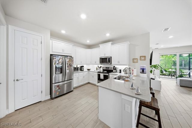 1074 Enbrook LOOP, Naples, FL 34114