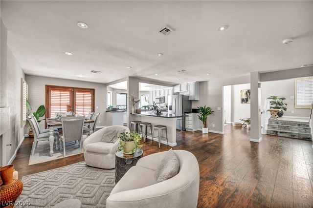 9008 Pebble Shore Court, Las Vegas, NV 89117