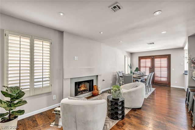 9008 Pebble Shore Court, Las Vegas, NV 89117