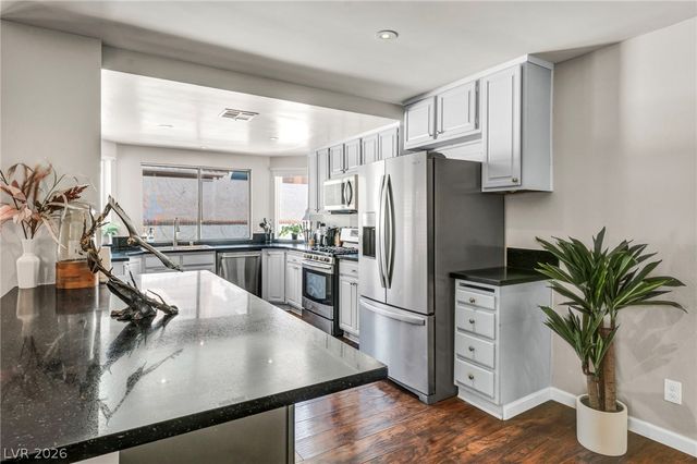 9008 Pebble Shore Court, Las Vegas, NV 89117