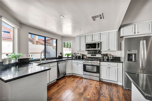 9008 Pebble Shore Court, Las Vegas, NV 89117