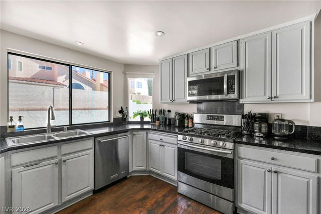 9008 Pebble Shore Court, Las Vegas, NV 89117