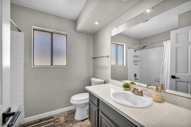 9008 Pebble Shore Court, Las Vegas, NV 89117