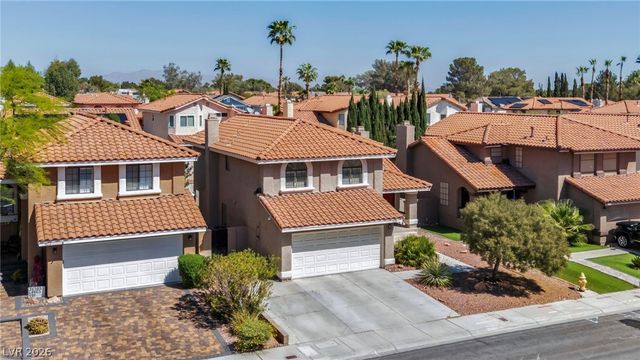 9008 Pebble Shore Court, Las Vegas, NV 89117