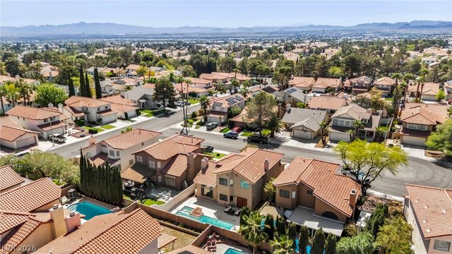 9008 Pebble Shore Court, Las Vegas, NV 89117