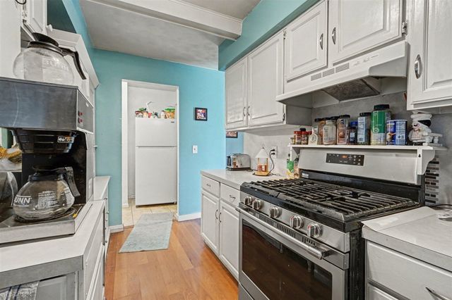 203 E Vienna Street, Schoolcraft, MI 49087