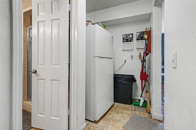 203 E Vienna Street, Schoolcraft, MI 49087