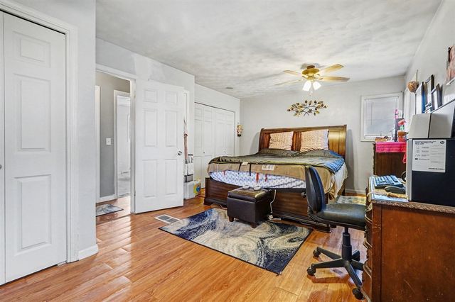 203 E Vienna Street, Schoolcraft, MI 49087