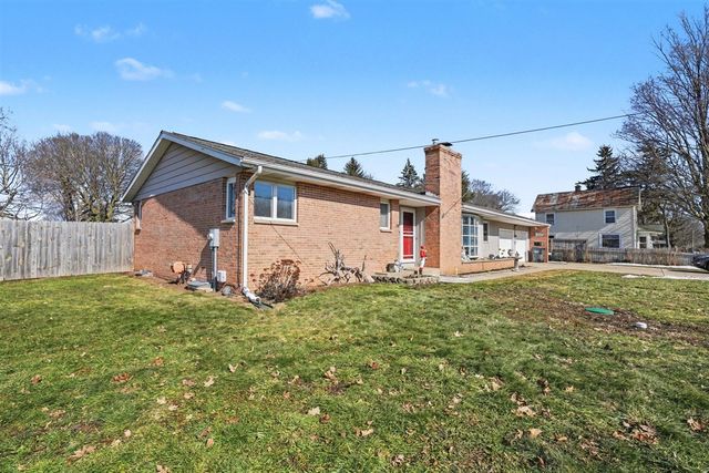 203 E Vienna Street, Schoolcraft, MI 49087