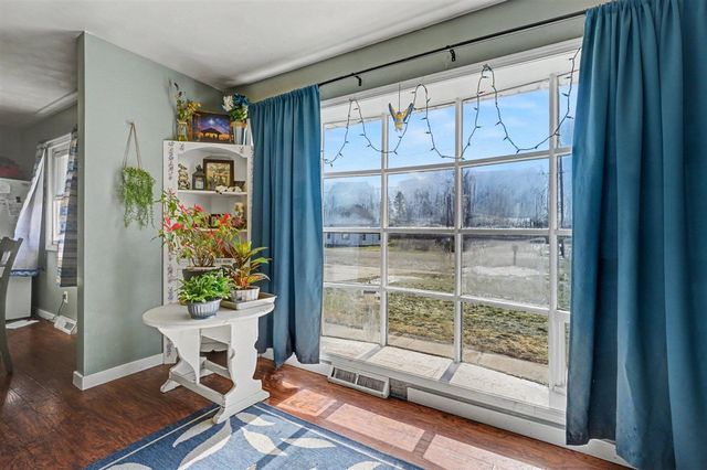 203 E Vienna Street, Schoolcraft, MI 49087