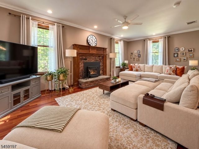 208 School House Rd, Jefferson Twp., NJ 07438