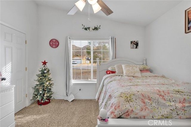 15888 Saint Timothy, Apple Valley, CA 92307