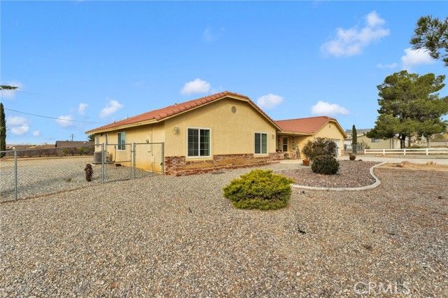 15888 Saint Timothy, Apple Valley, CA 92307