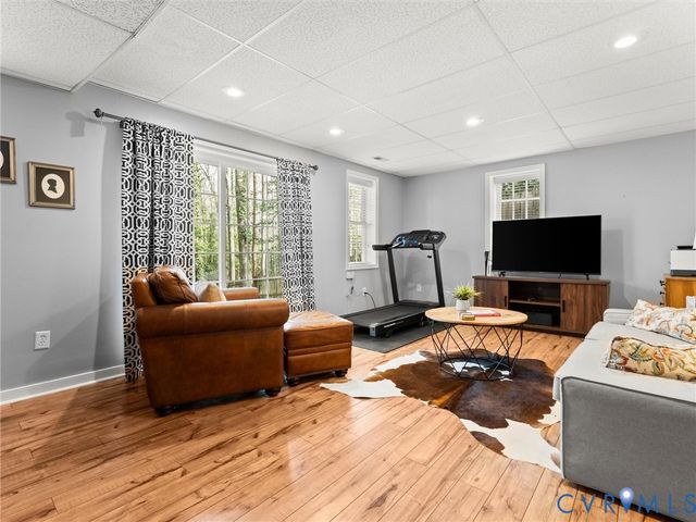 548 Brighton Dr, North Chesterfield, VA 23235