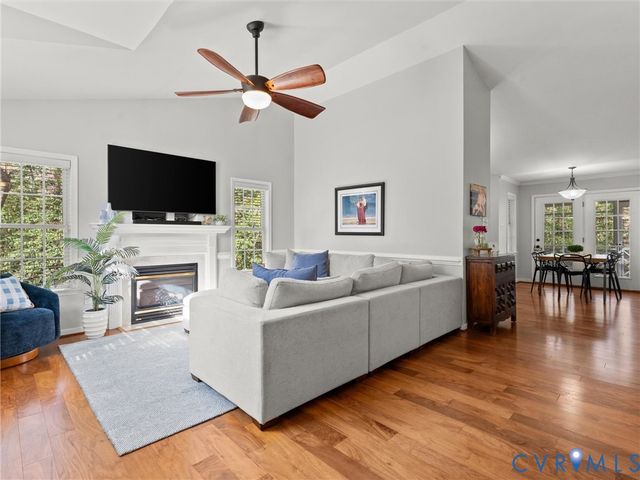 548 Brighton Dr, North Chesterfield, VA 23235