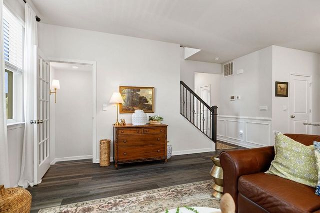 411 STONEWALL JACKSON BLVD, Staunton, VA 24401