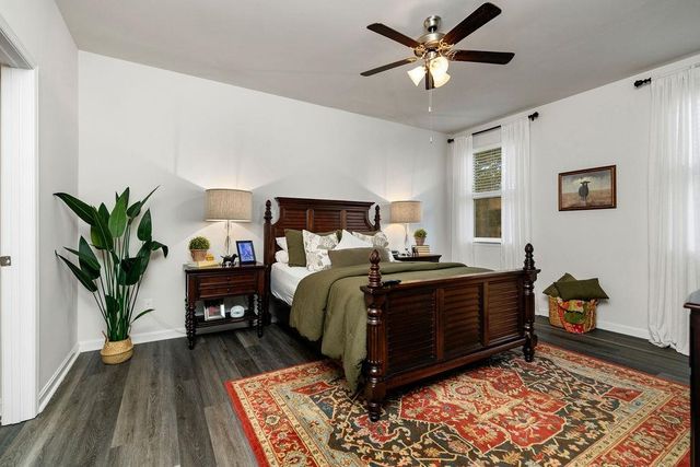 411 STONEWALL JACKSON BLVD, Staunton, VA 24401