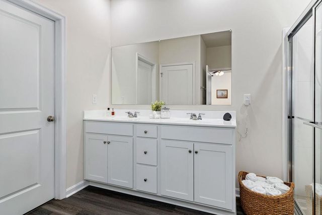 411 STONEWALL JACKSON BLVD, Staunton, VA 24401