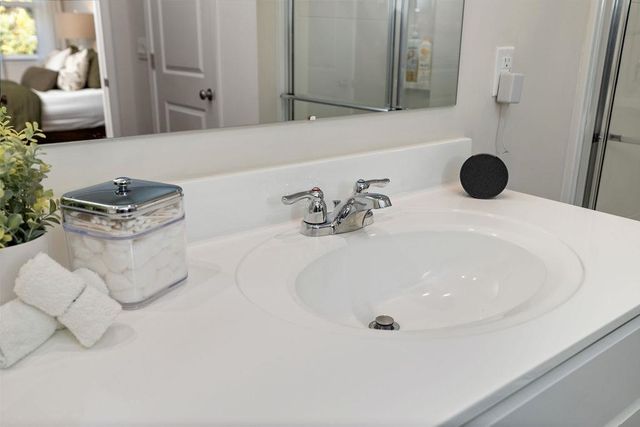 411 STONEWALL JACKSON BLVD, Staunton, VA 24401