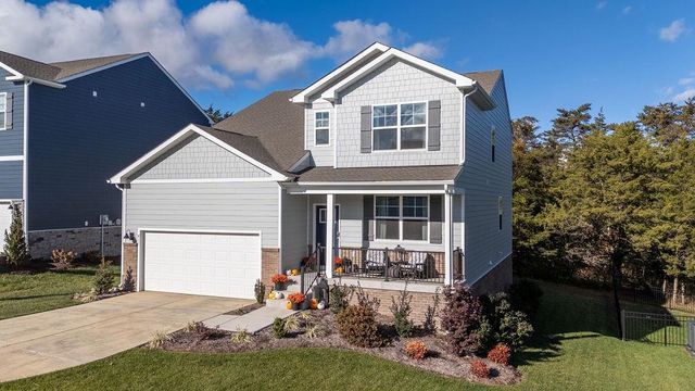 411 STONEWALL JACKSON BLVD, Staunton, VA 24401