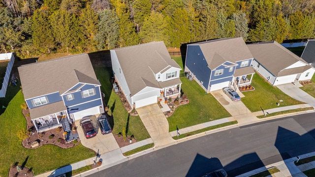 411 STONEWALL JACKSON BLVD, Staunton, VA 24401