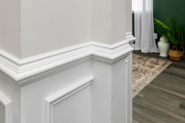 411 STONEWALL JACKSON BLVD, Staunton, VA 24401