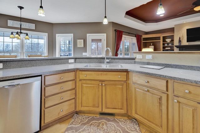 3753 Coachman Way, Cross Plains, WI 53528