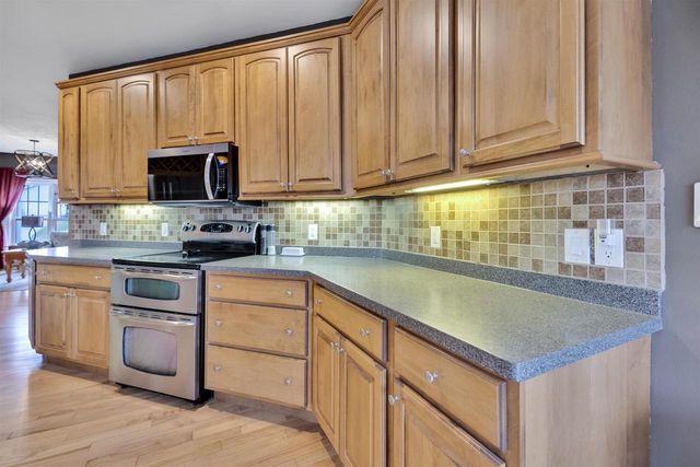 3753 Coachman Way, Cross Plains, WI 53528