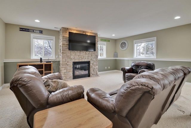 3753 Coachman Way, Cross Plains, WI 53528