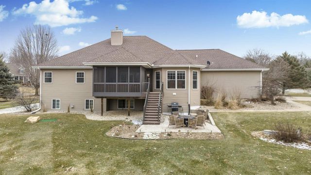 3753 Coachman Way, Cross Plains, WI 53528