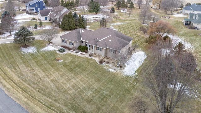 3753 Coachman Way, Cross Plains, WI 53528
