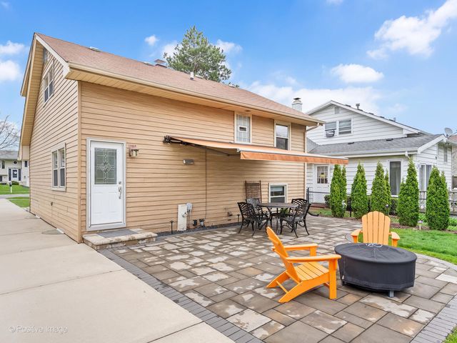 1406 E Elm Street, Wheaton, IL 60189