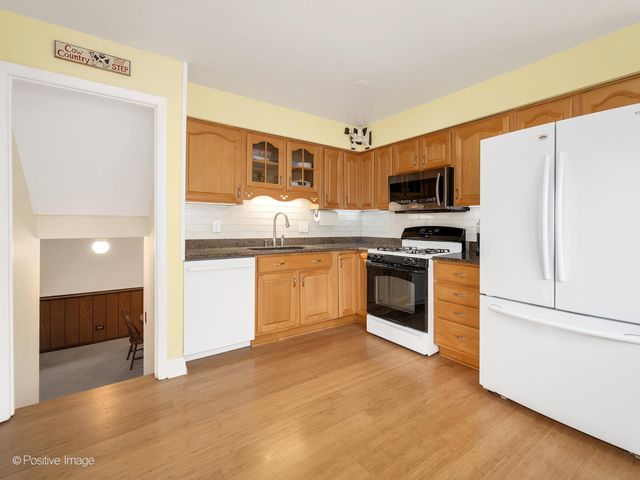 1406 E Elm Street, Wheaton, IL 60189