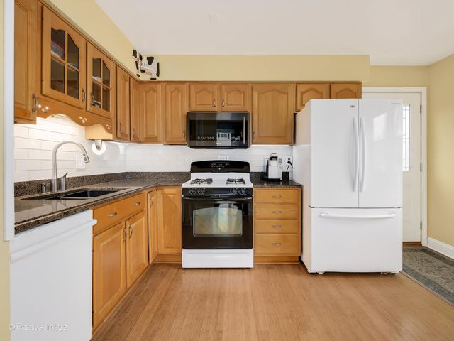 1406 E Elm Street, Wheaton, IL 60189