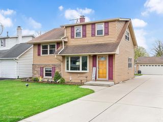 1406 E Elm Street, Wheaton, IL 60189
