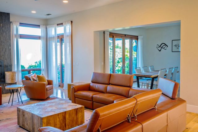 6275 Chablis Dr, Shingle Springs, CA 95682
