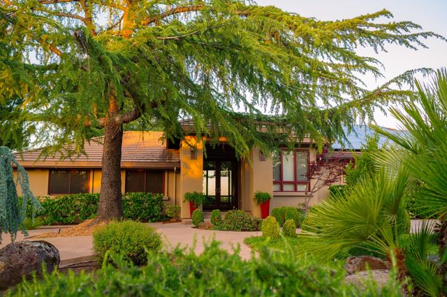 6275 Chablis Dr, Shingle Springs, CA 95682