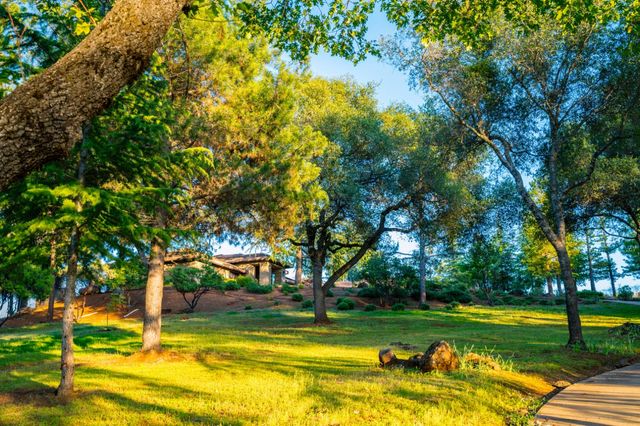 6275 Chablis Dr, Shingle Springs, CA 95682