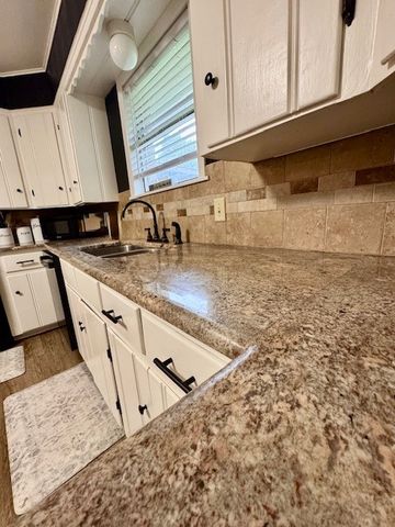 2002 Mimosa Drive, Corsicana, TX 75110