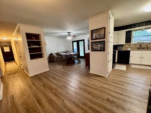 2002 Mimosa Drive, Corsicana, TX 75110