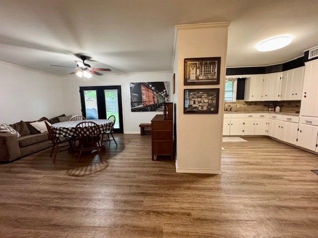2002 Mimosa Drive, Corsicana, TX 75110