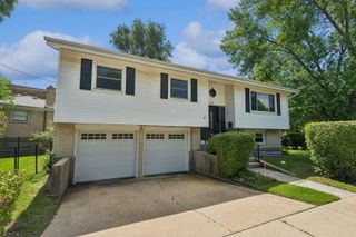 9001 E Prairie Road, Evanston, IL 60203