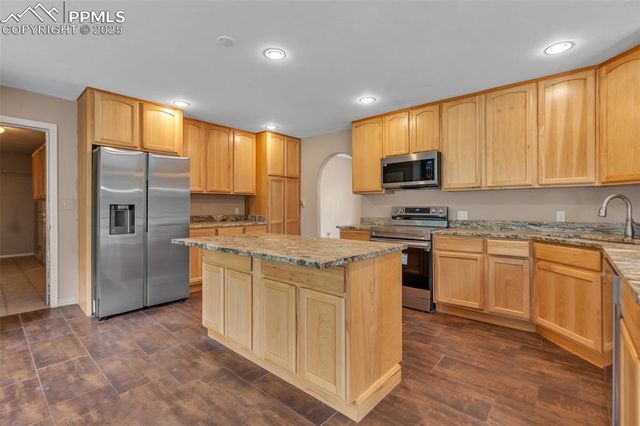 1038 Tenderfoot Drive, Larkspur, CO 80118